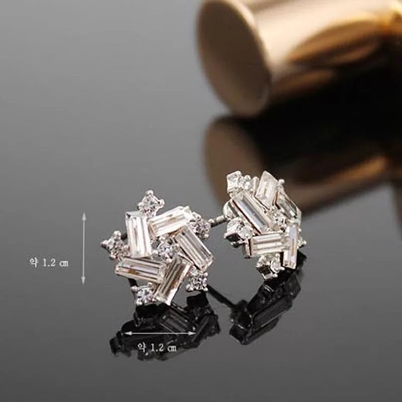 New Baguette 925 sterling silver diamond studs - Picture 2 of 3
